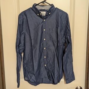 Men’s Express Blue Classic Soft Wash Button Up Size M